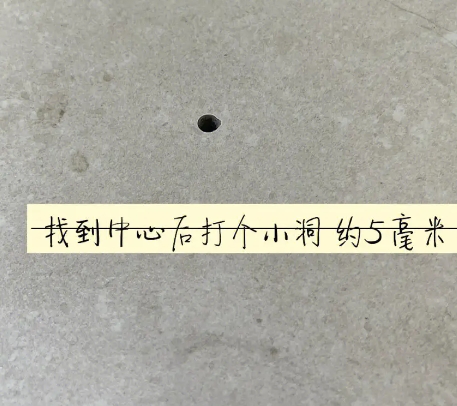 梅州瓷砖空鼓维修公司专业解答在瓷砖铺贴过程中，如果砂料搅拌不均匀，将会带来以下问题